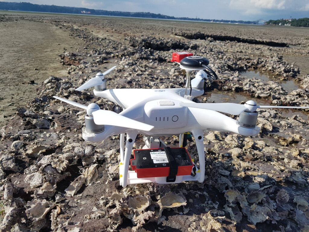 Phantom 4 environmental monitoring and management